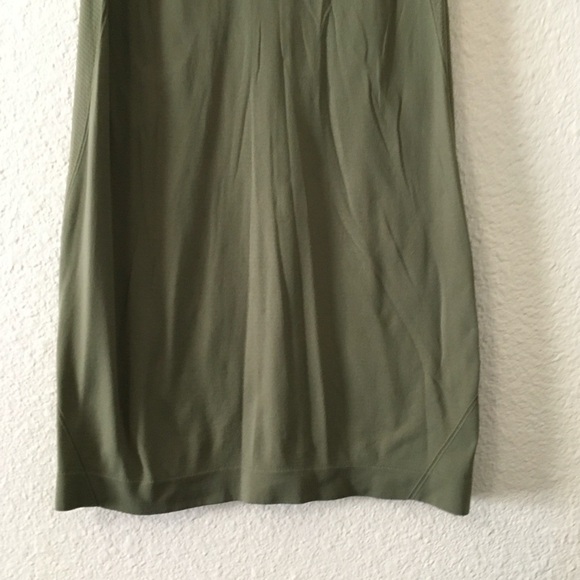 All in Motion Sage Green Women's Tank Top Large - Picture 2 of 6